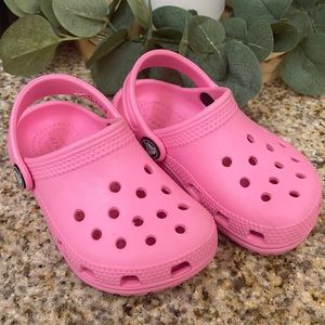 CROCS toddler size 7C